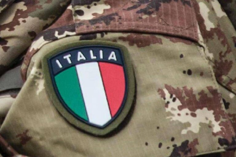 Crosetto: “Basta allarmismo, nessuno vuole la leva obbligatoria”