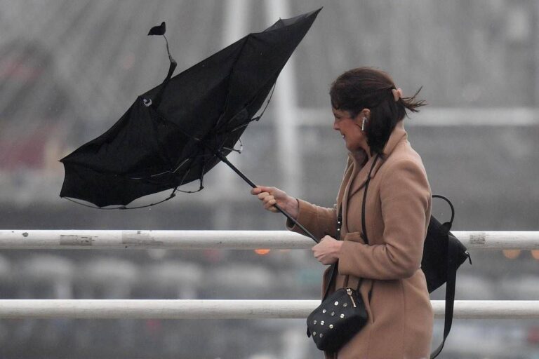 Maltempo, in arrivo piogge e nevicate anche in collina: ma non per molto