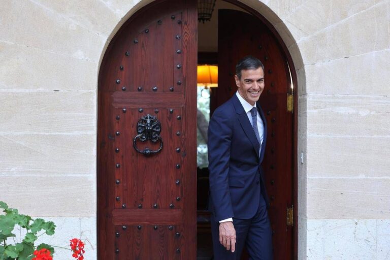 Pedro Sanchez persona dell’anno 2025 per l’Espresso