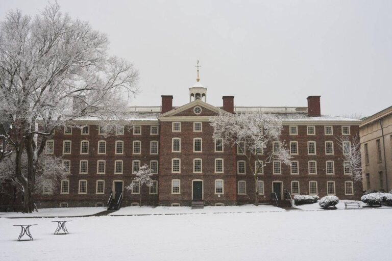 Sparatoria alla Brown University, rilasciato il sospetto