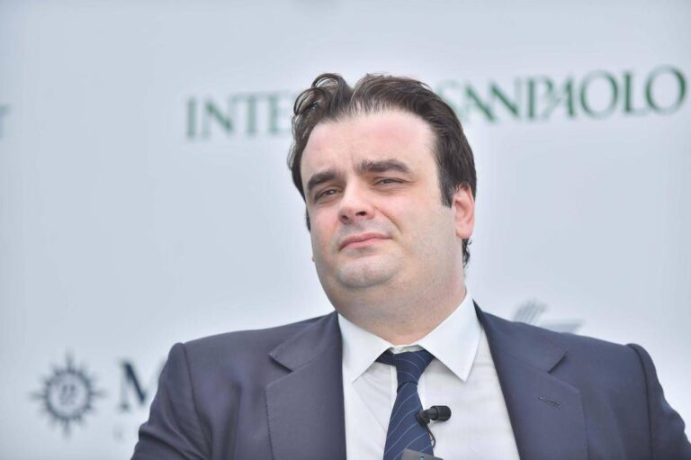 Ue, il ministro greco Pierrakakis è il nuovo presidente dell’Eurogruppo