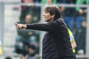 Antonio Conte smentisce un suo immediato ritorno in panchina: “Non ci sono trattative in fase avanzata”