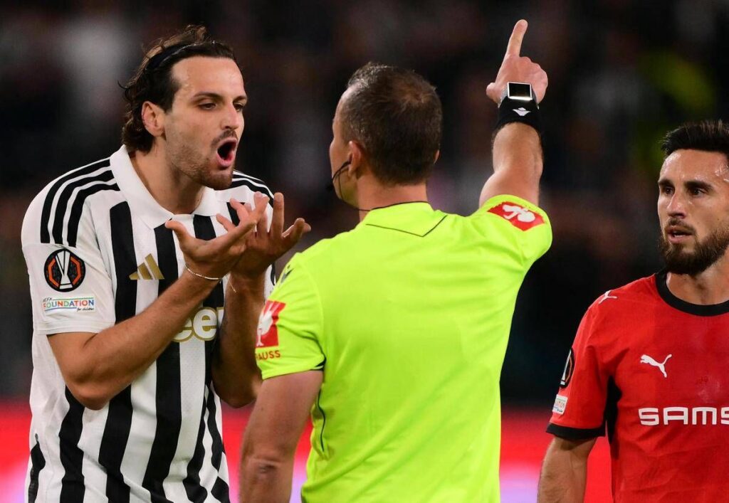 Juventus-Rennes, Gatti colpisce Samba prima del rinvio: arriva il giallo ma il difensore rischia grosso