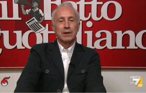 Travaglio respinge l’offerta di Del Vecchio: “Io non sono in vendita, nemmeno il Fatto Quotidiano”